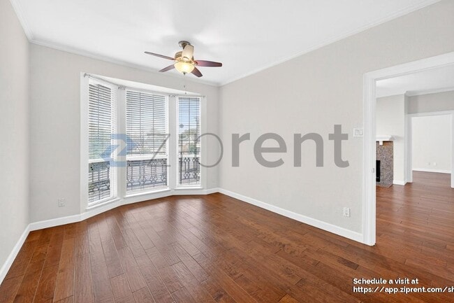 Building Photo - 6318 Richmond Ave