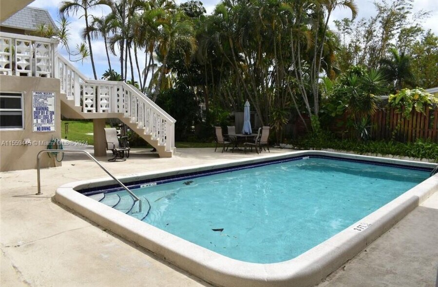 Building Photo - 510 SW 15th St