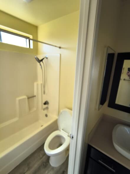 Building Photo - 13096 Le Parc