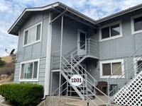 Building Photo - Convenient Florida Road Condo