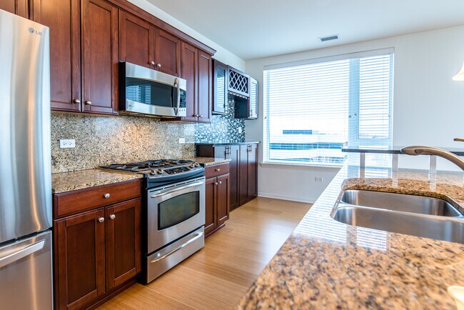 Building Photo - 850 Village Center Dr