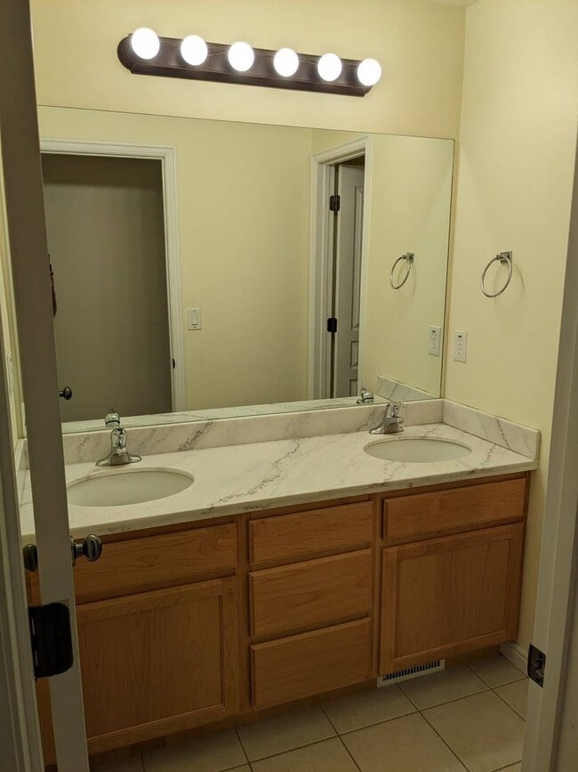 Building Photo - 4414 Salto Sierra Wy
