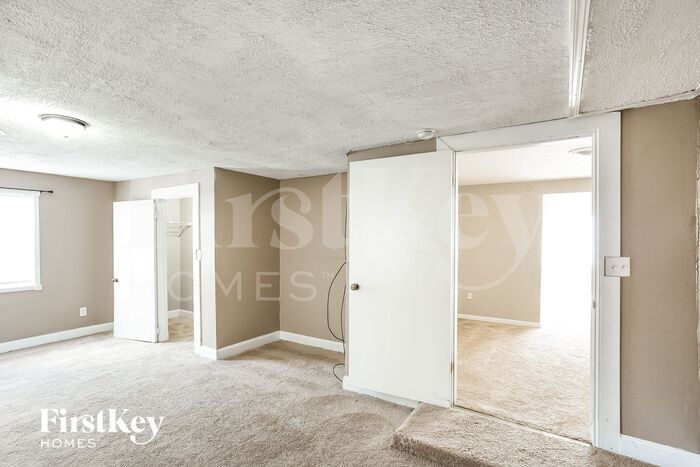 Building Photo - 102 N California St