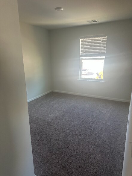 Building Photo - 154 Troupe Dr