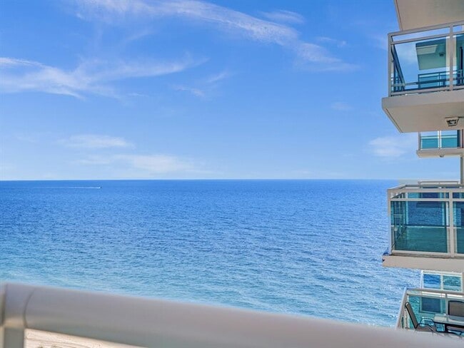 Building Photo - 3430 Galt Ocean Dr