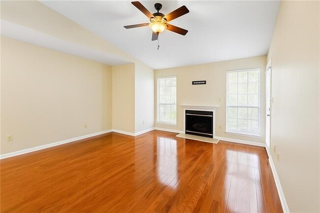 Building Photo - 424 Granville Ct
