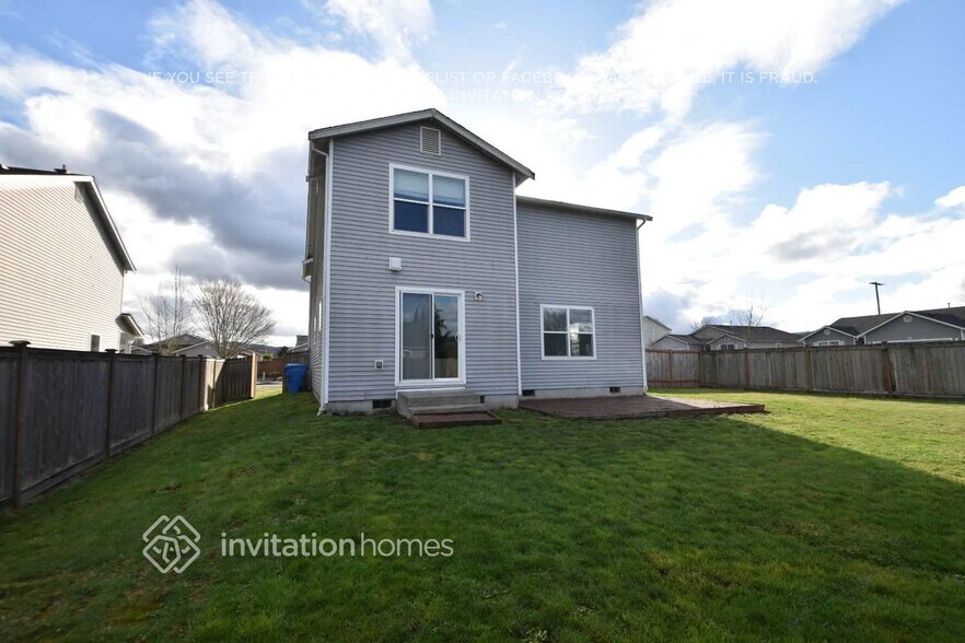 Building Photo - 107 Mazza St NE