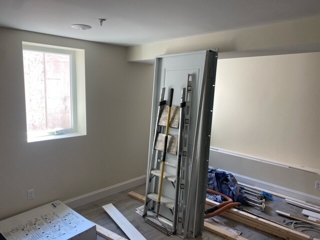 Building Photo - 520 Main St