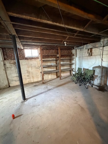 Building Photo - 20 Rutherford Ln