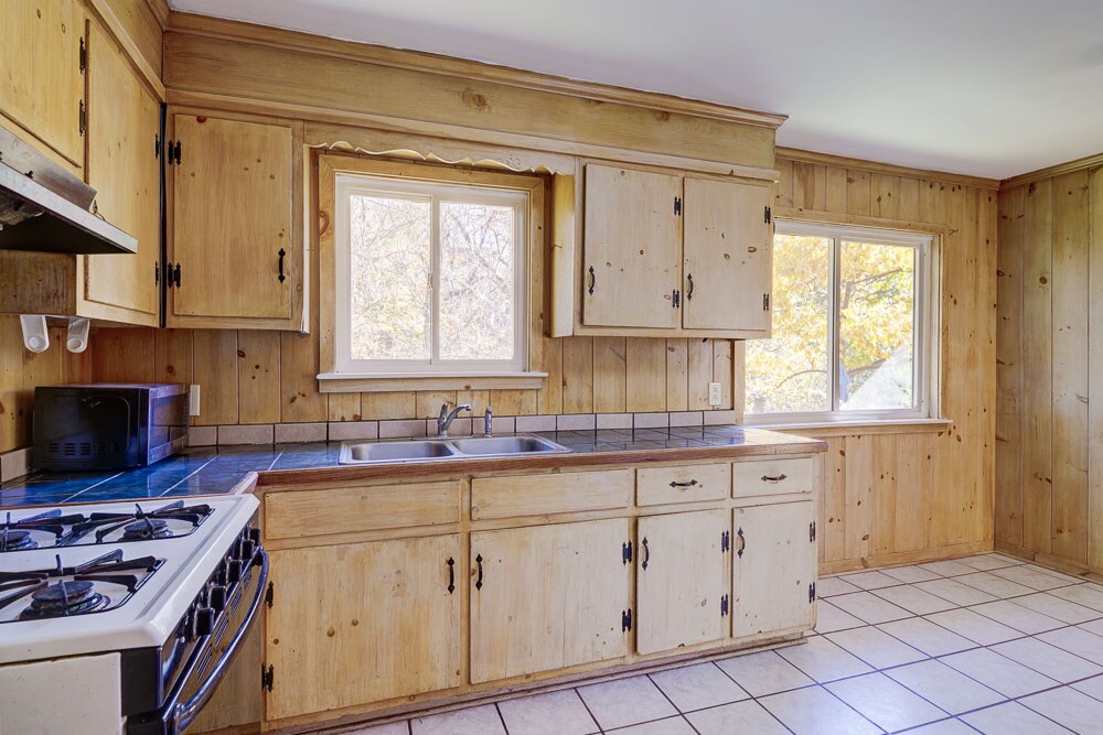 Building Photo - 514 Hillsborough St