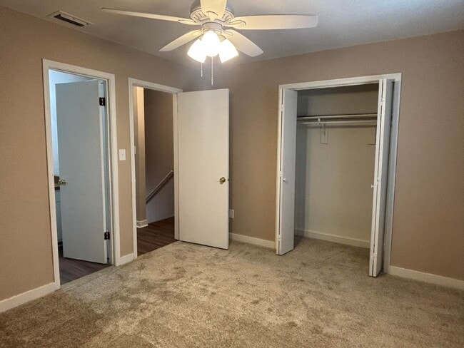 Building Photo - 1880 Nekoma Ct