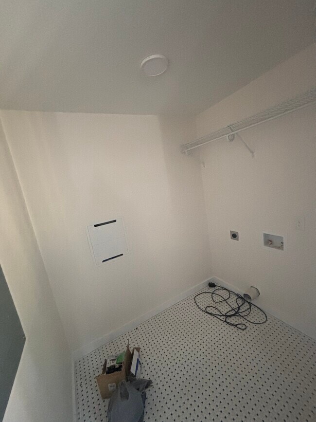 Building Photo - 1430-1413 13th Pl S