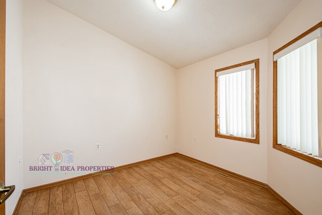 Building Photo - 2737 Douglas Dr N