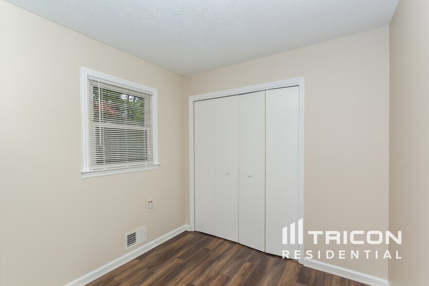 Building Photo - 6205 Dorsett Shoals Rd