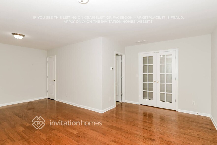 Building Photo - 3099 Hallmark Ln NE