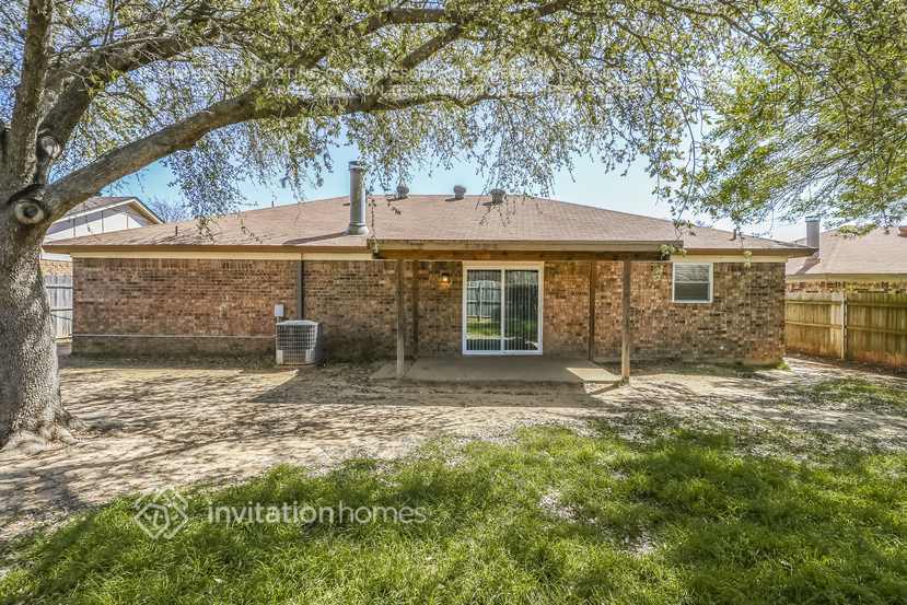 Building Photo - 6402 Big Springs Dr