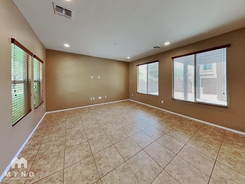 Building Photo - 10991 E Midnight Moon Ln