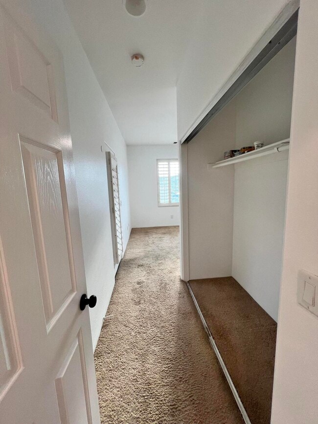Building Photo - 50342 San Capistrano Dr