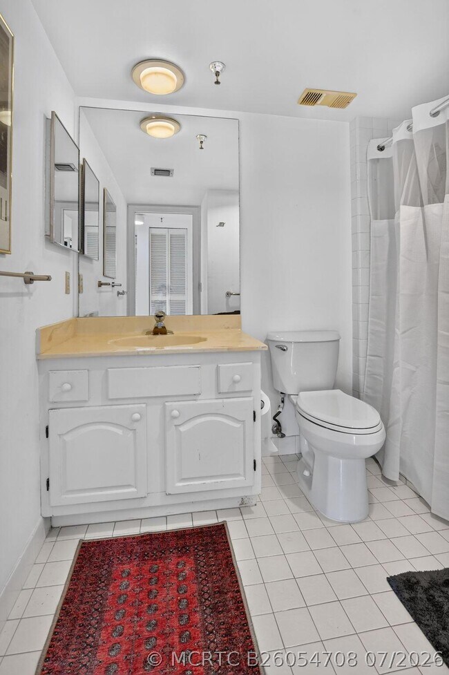Building Photo - 6895 Willow Wood Dr