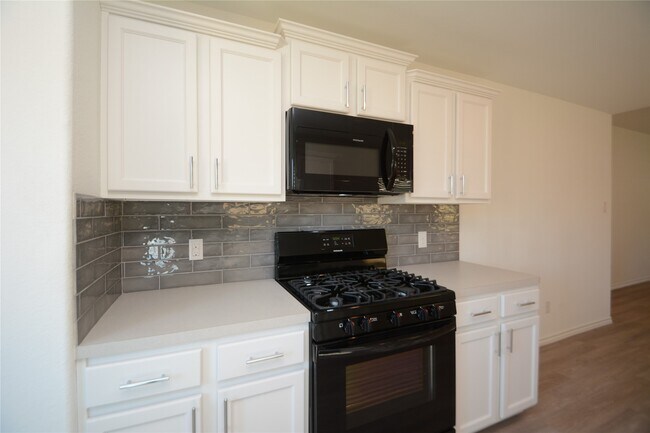 Building Photo - 1319 Winding Willow Dr
