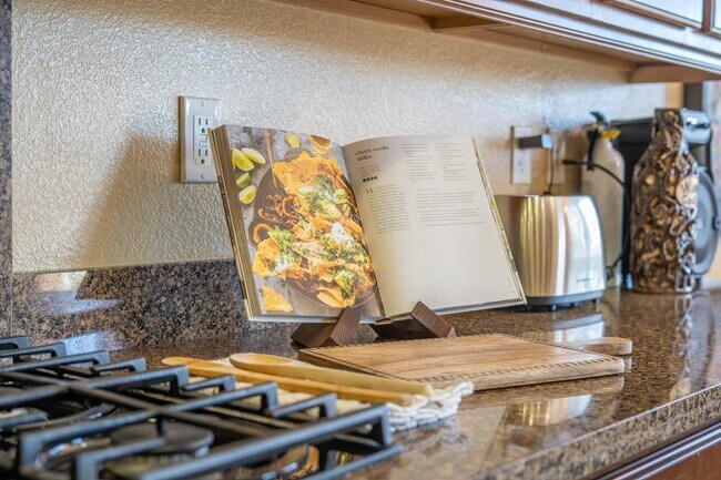 Building Photo - 40834 Adriatico Ct