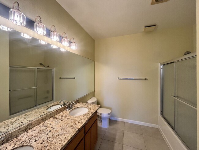 Building Photo - 2 Bedroom 2 bath Available in Sunnyvale, C...