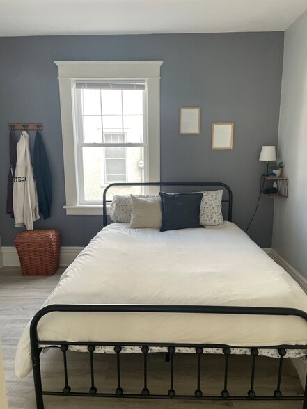 Bedroom 2 - 641 Fillmore St NE