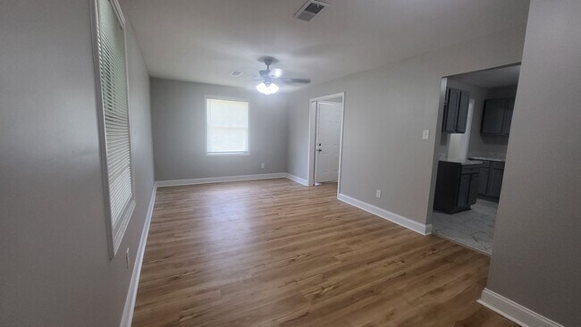 Building Photo - 4220 Gailwood Ave