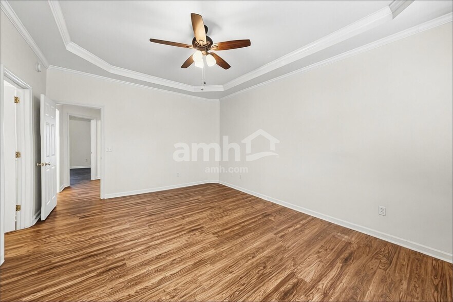 Building Photo - 4804 Peninsula Pointe Dr