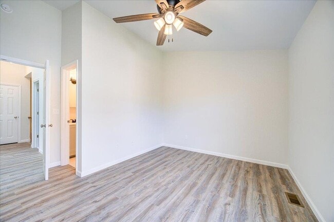 Building Photo - 1421 Whispering Hills Dr