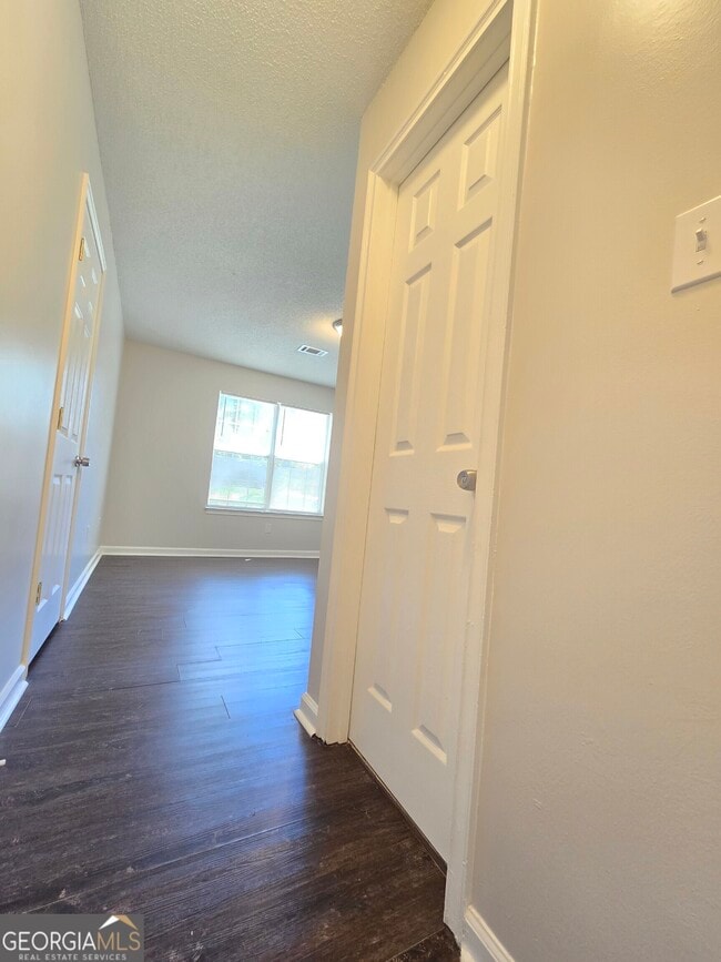 Building Photo - 1504 Cain Ct