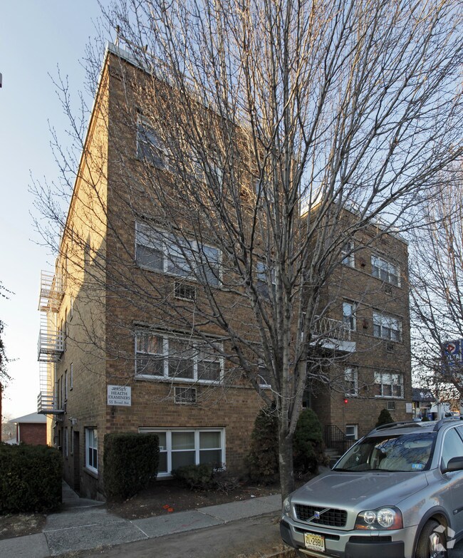 Building Photo - The Imperial