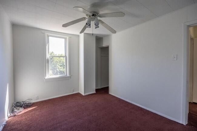 Building Photo - 1423 Ridge Ave