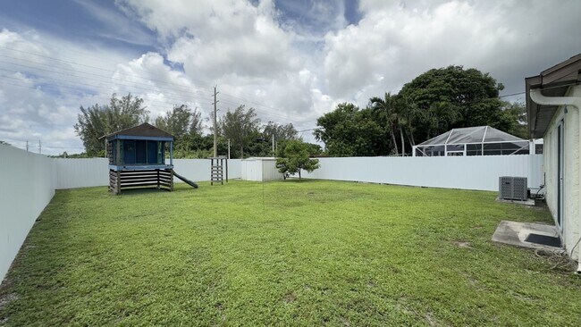 Building Photo - $2,995.00 - 3 Beds / 2 Baths, no deposit option available!