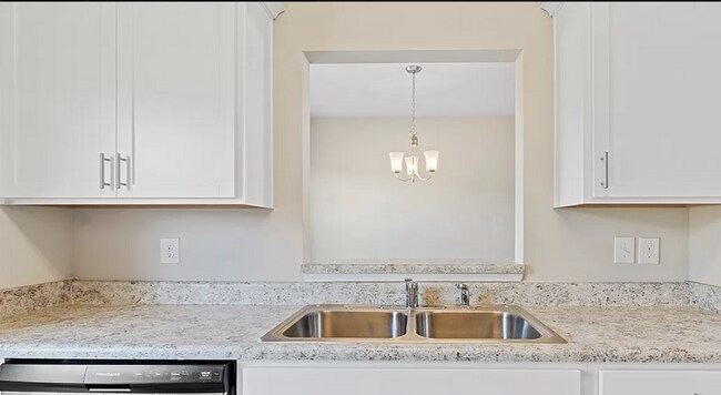 Building Photo - Like-new 3 bedroom 2.5 bathroom townhome in Reedy Fork & Settlers Landing  North of Greensboro wi...