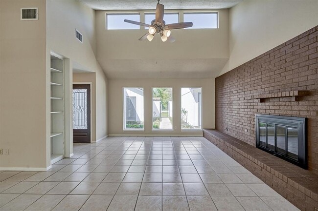 Building Photo - 3503 Dawnwood Dr