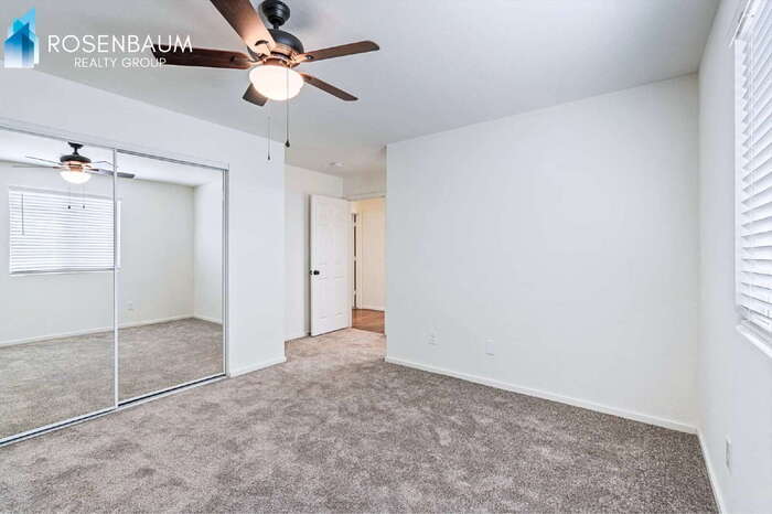 Building Photo - 1106 E Papago St