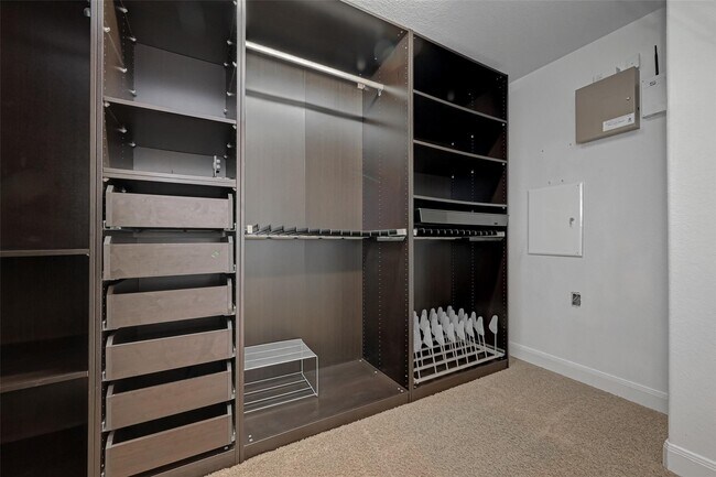 Building Photo - 71 N Rocky Point Cir