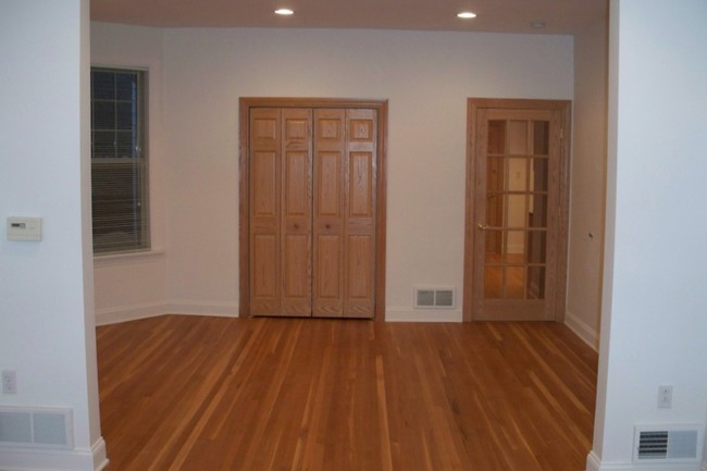 Middle/Dining Room - 3626 N Leavitt St