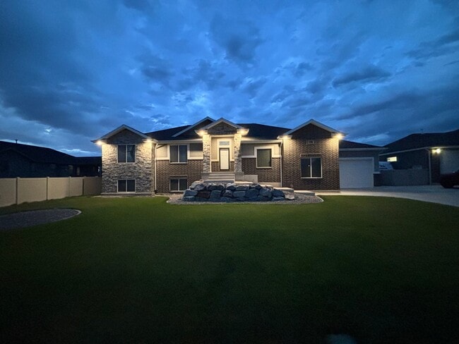 Building Photo - 4396 W 300 N