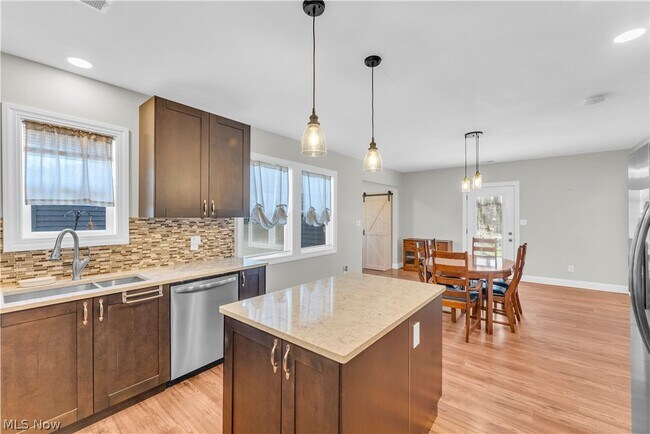 Building Photo - 1151 Bryce Ave