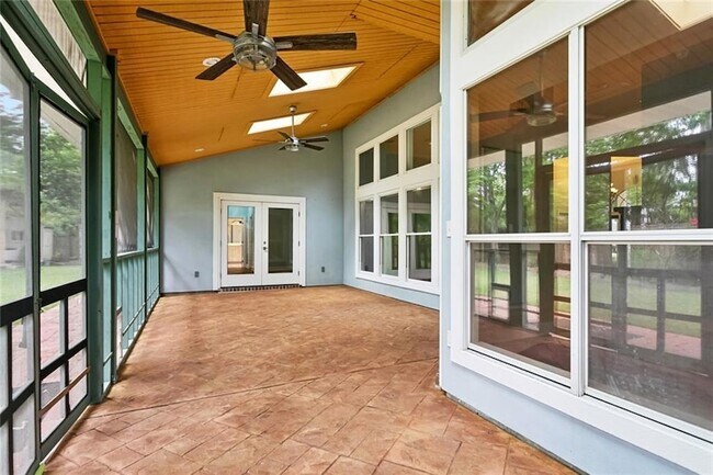 Building Photo - 1306 Woodmere Dr