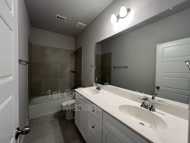 Building Photo - 4805 Porque Ct