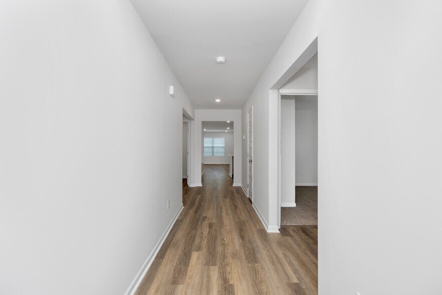 Building Photo - 128 Wellspring Rd