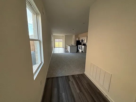 Building Photo - 5940 Sahara Dr