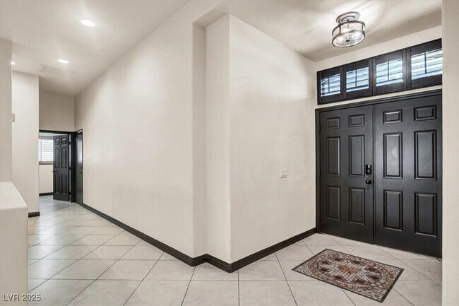 Building Photo - 8225 Cabin Springs Ave