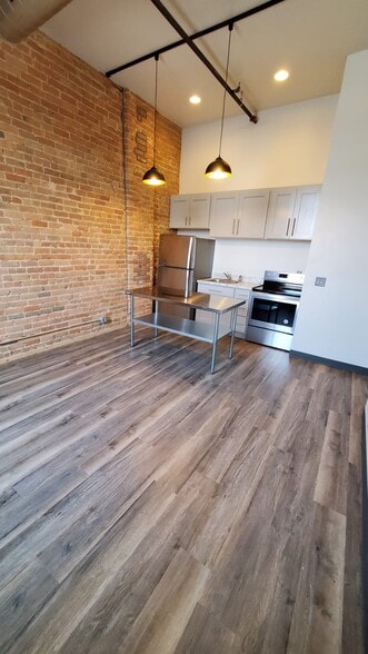 Primary Photo - 618 Saint Joseph St