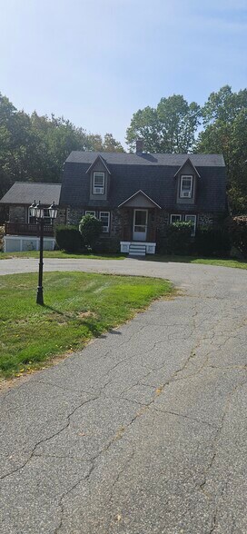 Primary Photo - 143 Pollard St