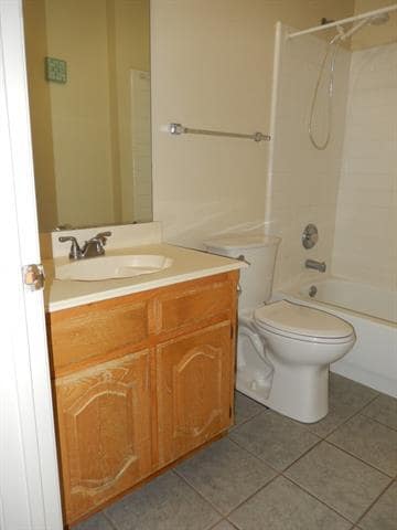 Building Photo - 2717 Creek Valley Dr