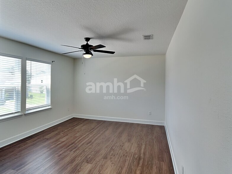 Building Photo - 105 Moultrie Crossing Ln